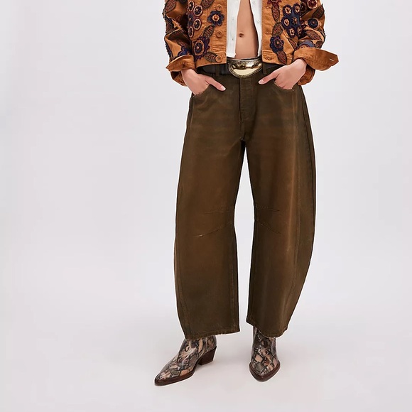 We The Free Good Luck Barrel Jeans - Picture 6 of 10